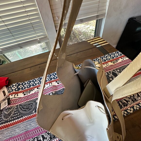 Salvatore Ferragamo Backpack Off-White Patent Leather with Pouch, Rare Vintage - Picture 14 of 14